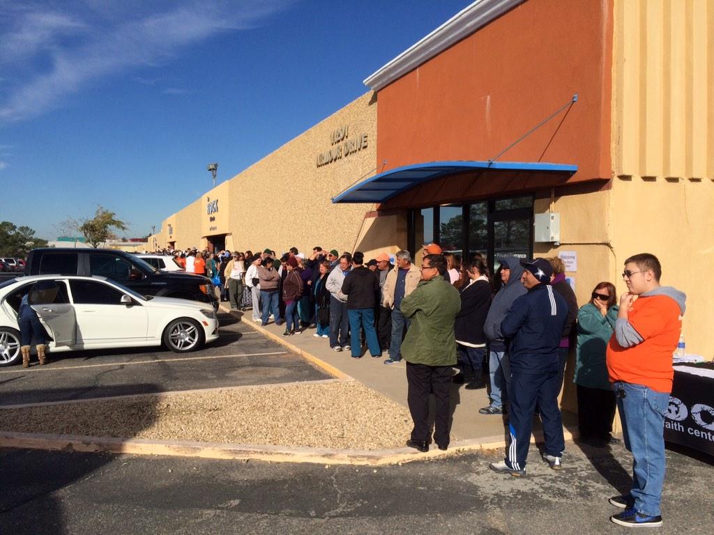 KTSMtv's tweet photo. They're about to start giving away Thanksgiving meals to needy families this morning at #OperationHOPE http://t.co/HZbT4P1eNT