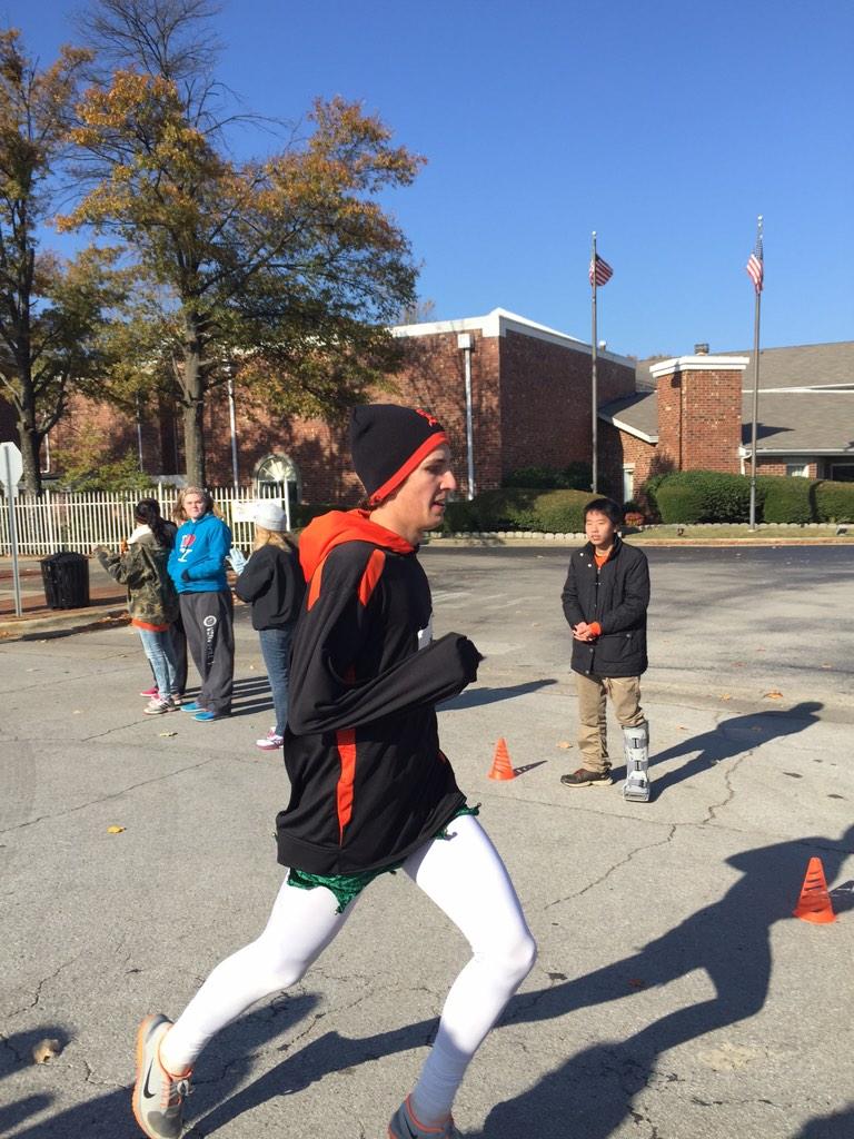 AustinBball's tweet photo. @ClayMorland 1st baseball player to finish the jingle bell mile this morning. http://t.co/niAar3K91l