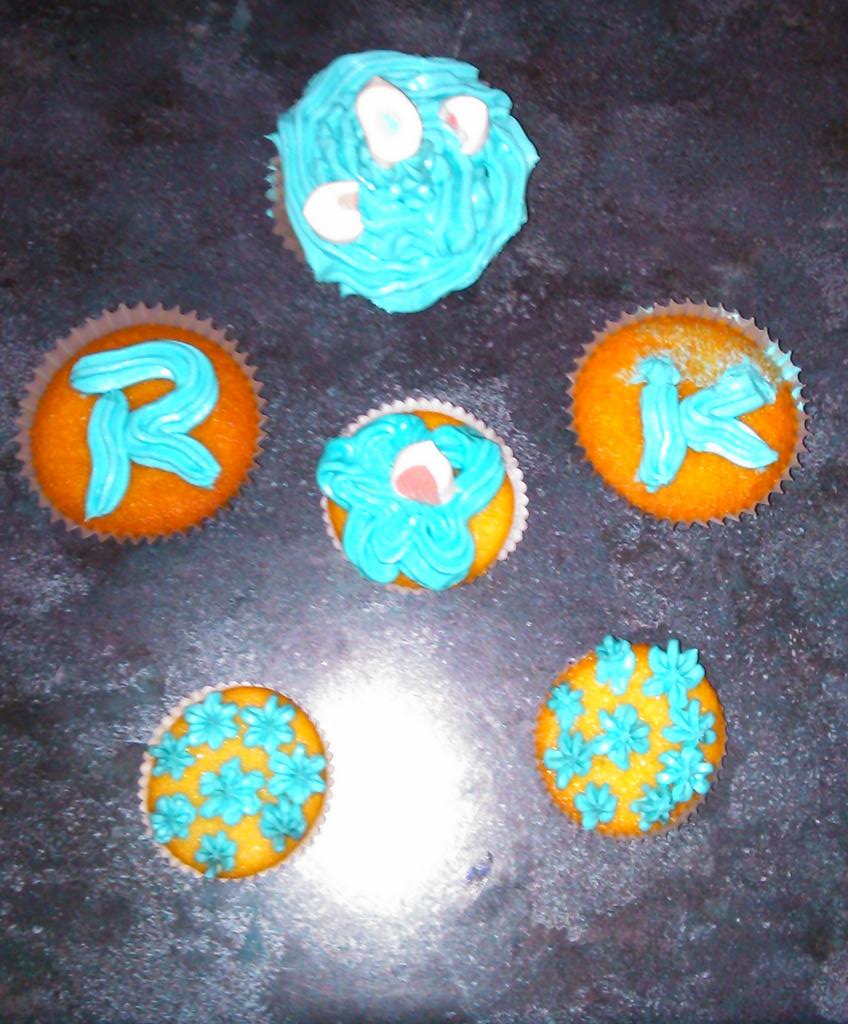 RocioSha's tweet photo. miraD k magdalenaSs sOos asemOs cOn miS lOokiyaSs↭yOolanda,fetOo, rOociiO &amp; yOo..k calitee gaStamOoS⇩t'CamelOo Kevin http://t.co/vXDdpUfdLl