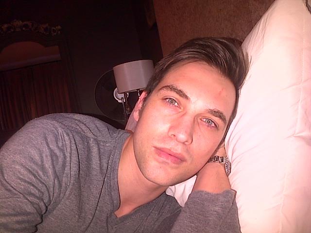 schalk_vil's tweet photo. #Selfie#Dreamy#Saturday#Lazy http://t.co/zf1oEv0BPU