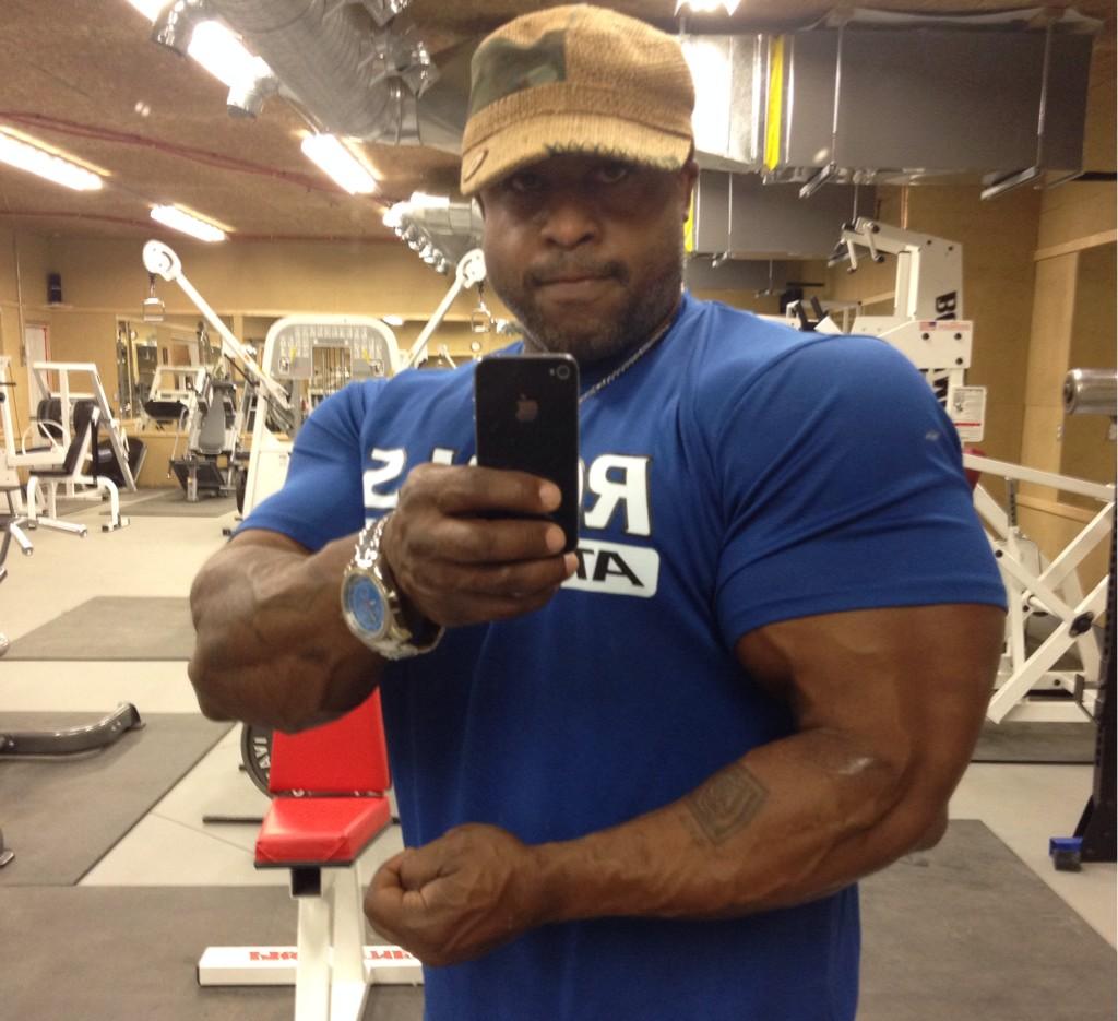 Ash2Nutrition's tweet photo. Yeah a little bit of an arm pump! http://t.co/fBwUaUfdMP
