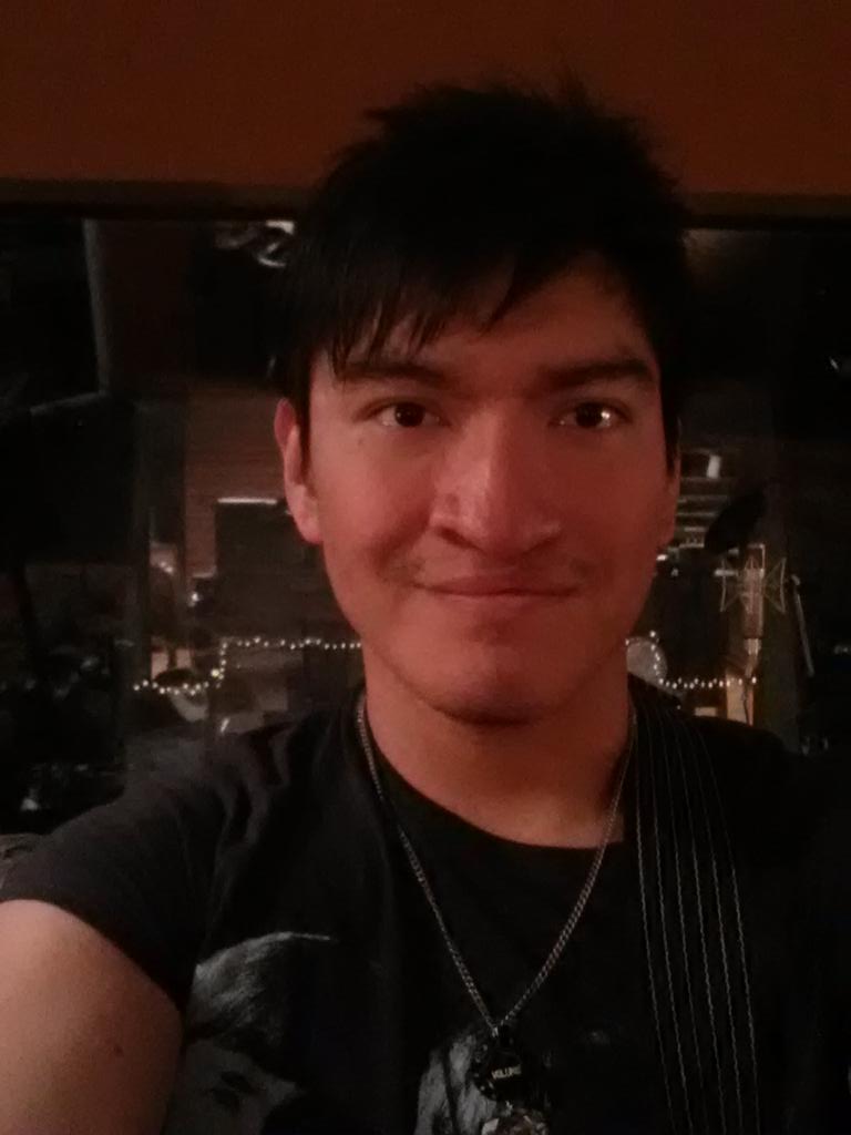 amannamedhooper's tweet photo. Getting ready to track acoustic guitar!!! #ep #recordingstudiolife #Tempermill #livinghereforthenext12hours #Ferndale http://t.co/61Kd1Kv3cd