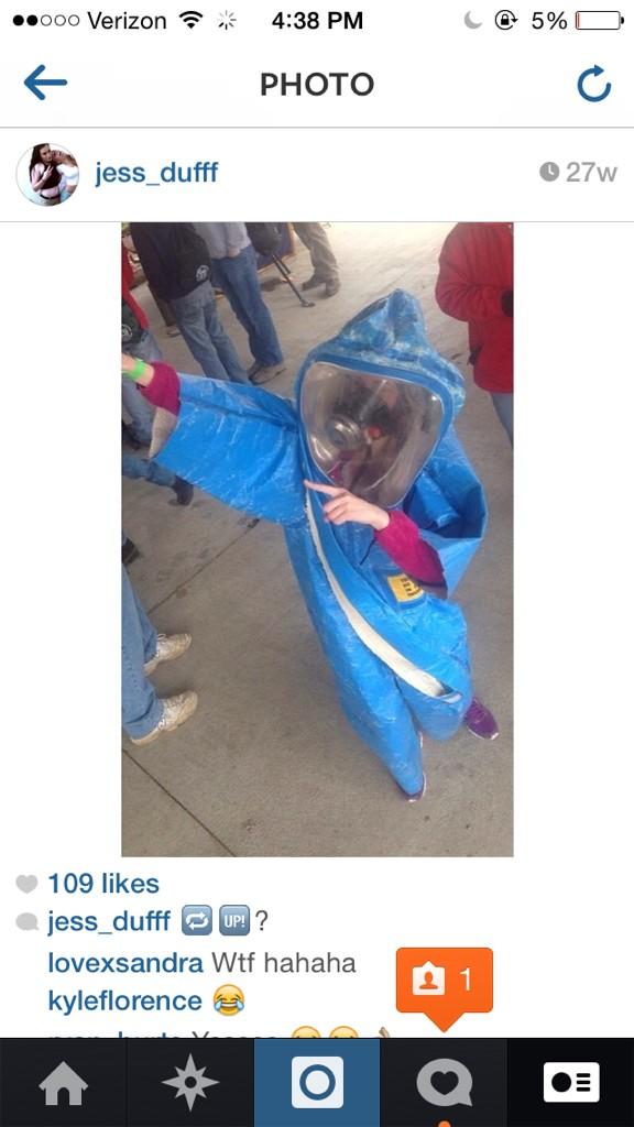 jess_dufff's tweet photo. When Ebola in bing but u still tryna turnup http://t.co/T2vdDG1rGm