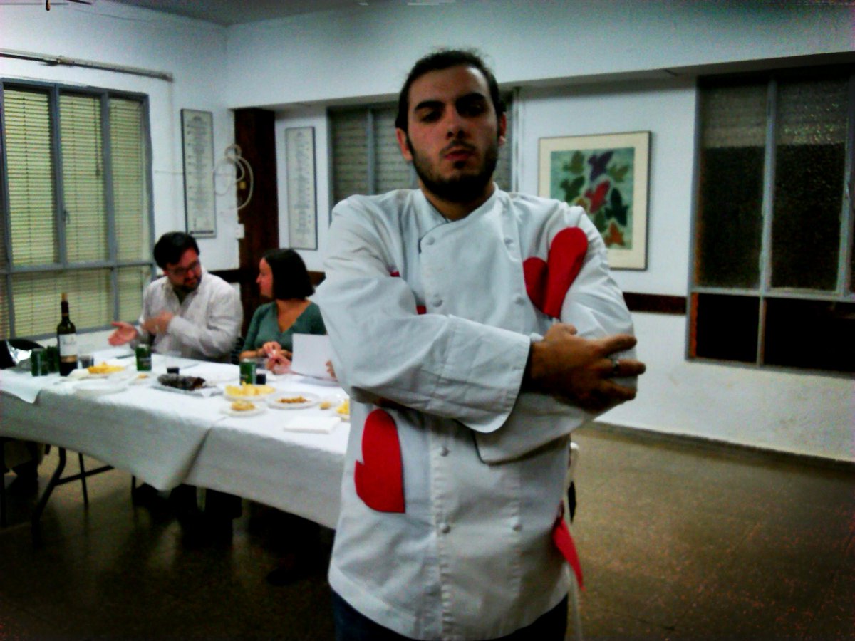 Laux_Juan's tweet photo. Nuestro invitado especial, Chicote, y el jurado evaluando en #orfechef @veusjuntes Mmmm! http://t.co/gnFihjG5Ju
