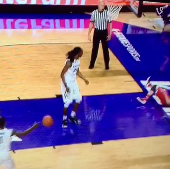 VIDEO: Southern Utah player steals ball then gets viciously denied at the rim. ble.ac/1y2t0GX
#RIP