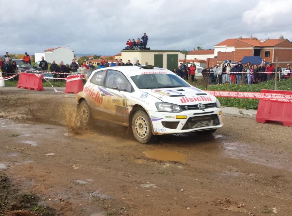 ambabiano's tweet photo. Enhorabuena a @ARVidalRacing por el #CERT #RallyRiolobos http://t.co/9cWcdq8qby