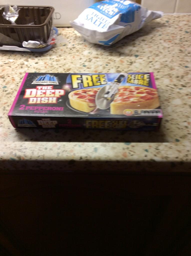 TinaChasse's tweet photo. Hubbies frozen dinner while I am out with great instructors ready for the live stream,#JazzerciseStream http://t.co/aGulxsXP6K