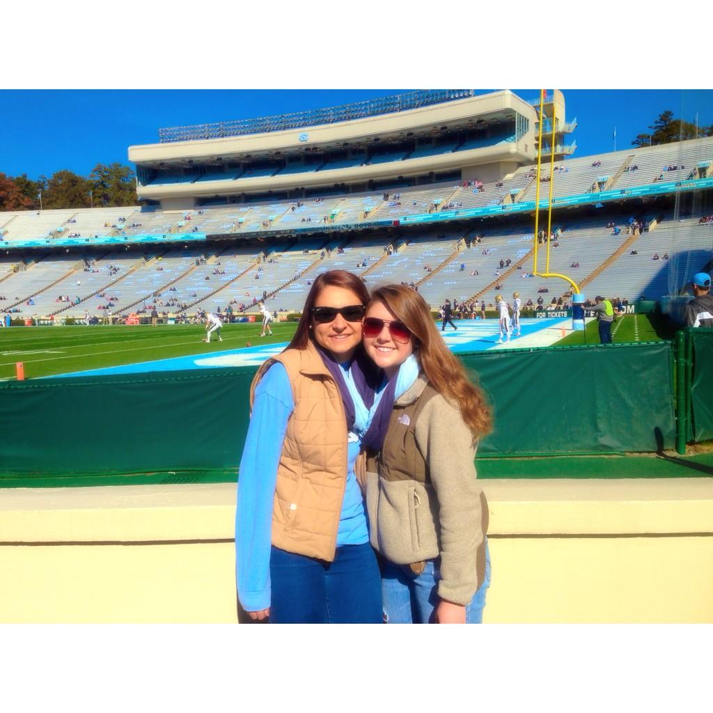 7Dufour's tweet photo. Carolina Game! πππ #GotBlueUNC http://t.co/vFwsWkaK5G