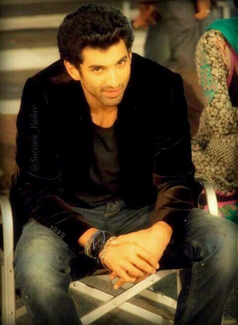 Aditya Roy Kapur naam hi kaafi hai 
Happy Birthday Aditya 