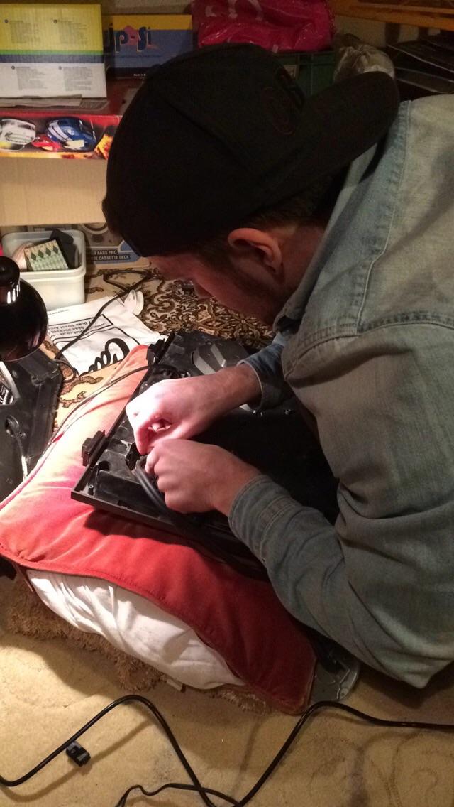 GavinGamble's tweet photo. @thirdsonuk #thirdsonproblems http://t.co/t4dk2PkvlG