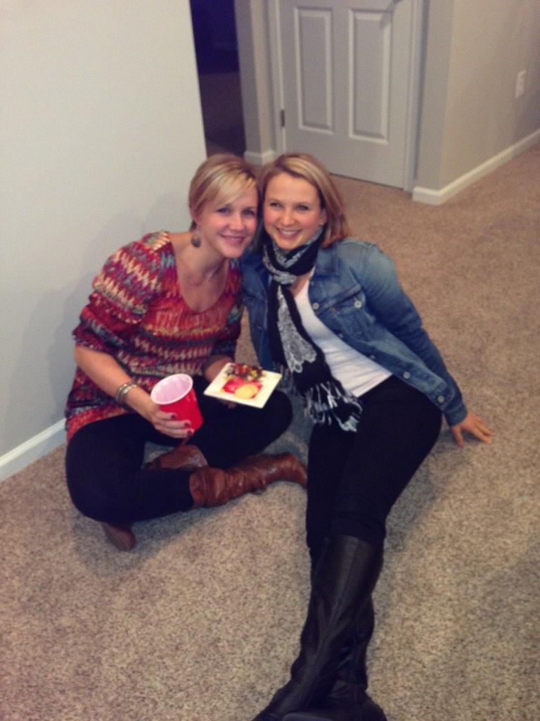 GMoote's tweet photo. Sisters and instructors waiting for #JazzerciseStream http://t.co/RGvbvAPNZ7