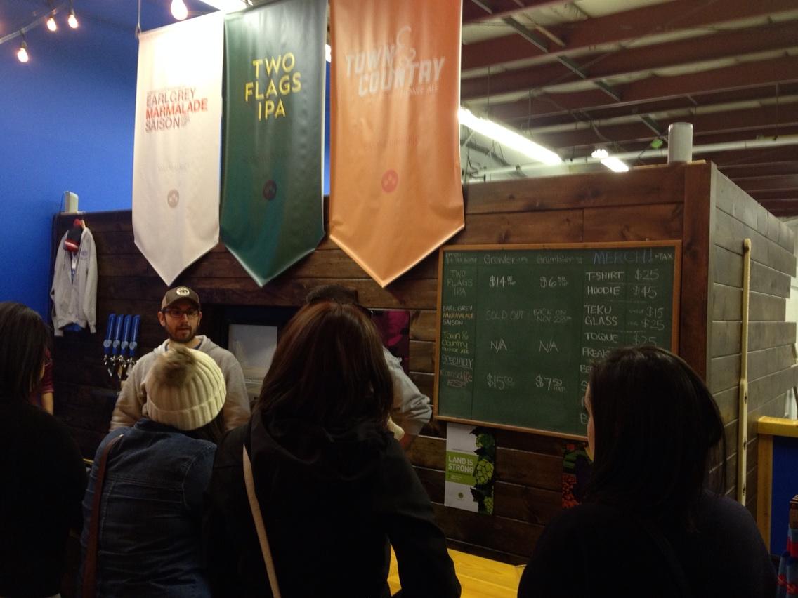 CBBeer's tweet image. Next stop @dominioncitybc samples first, tour later, bathroom break for Kelly before and after #smallbladder