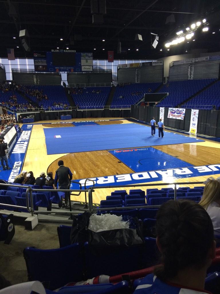 holly4tigs's tweet image. Waiting on our turn to perform! #mha #HardingStrong #lionnation