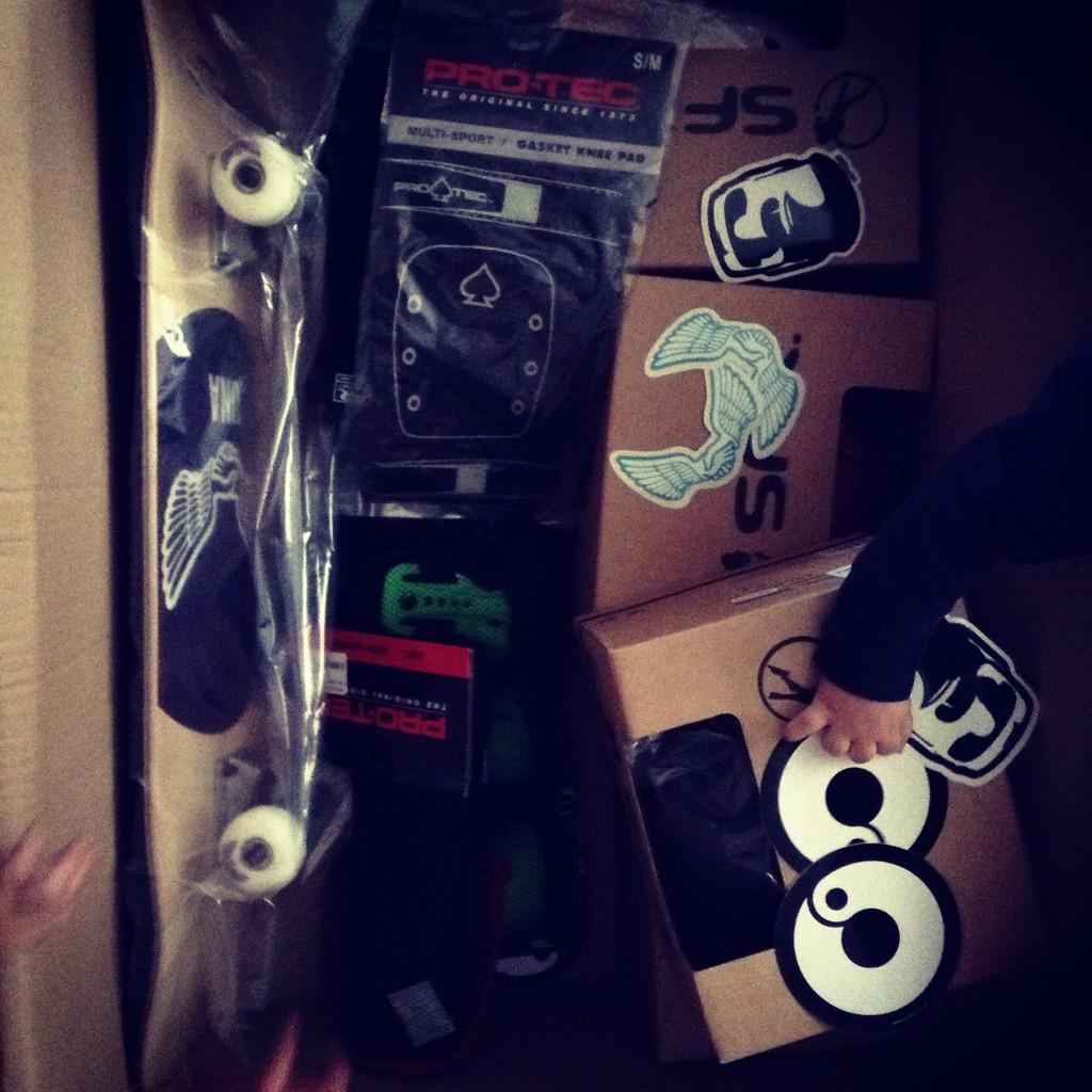 UskateCIC's tweet photo. Cheers west Devon homes for the £200 to buy some more safety equipment and of course we love you #rollersnakes :) http://t.co/Eb7s4hqsQH