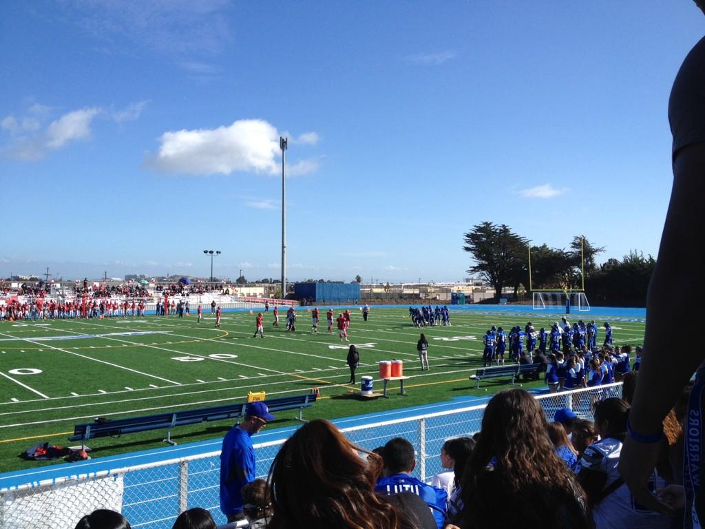 chelsinator_'s tweet photo. LETS GOOOO, KEEP PUSHING SC!!! ๐โ๐โ๐๐ #WARRIORPRIDE #BellGame2014 http://t.co/imHDPN46mv
