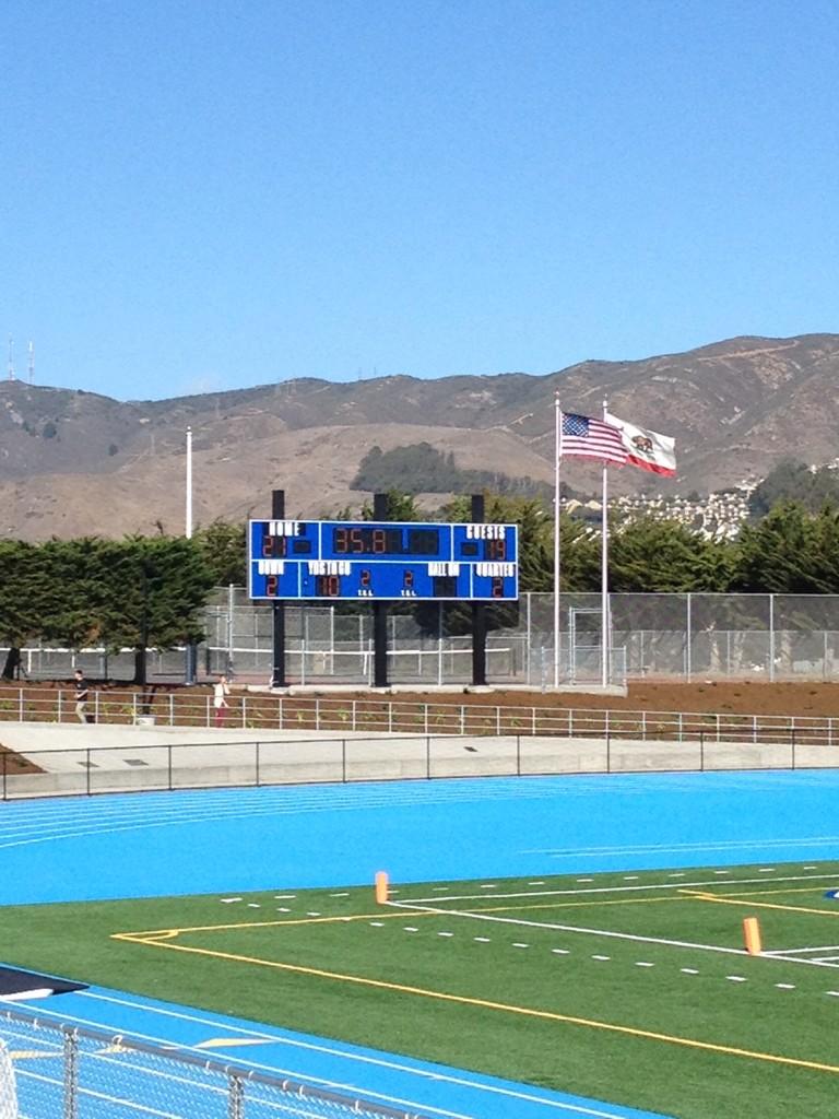 chelsinator_'s tweet photo. LETS GOOOO, KEEP PUSHING SC!!! ๐โ๐โ๐๐ #WARRIORPRIDE #BellGame2014 http://t.co/imHDPN46mv