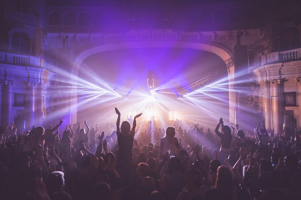 example's tweet image. Brixton Academy by @lukedyson
