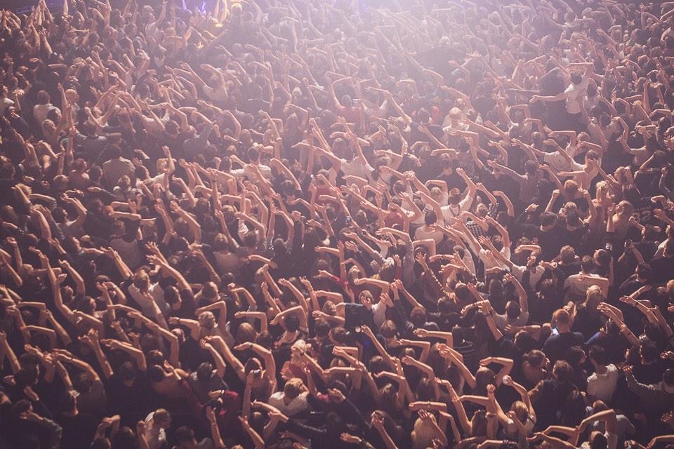 example's tweet image. Brixton Academy by @lukedyson