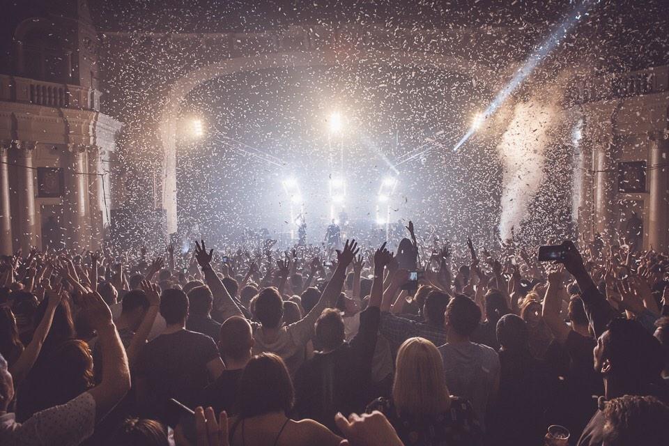 example's tweet image. Brixton Academy by @lukedyson