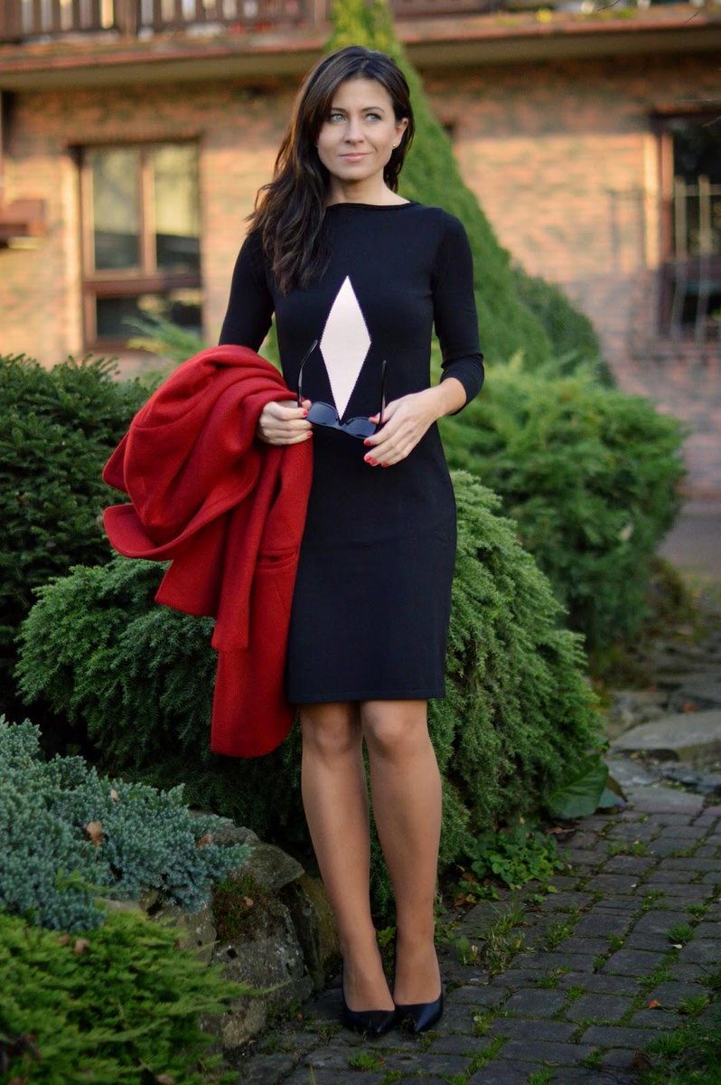 SeamsoStoke's tweet photo. Classic, timeless knitted dress. It's deffinitely the right time of year. http://t.co/xdwczXu8aY http://t.co/XsLvuT0j5j