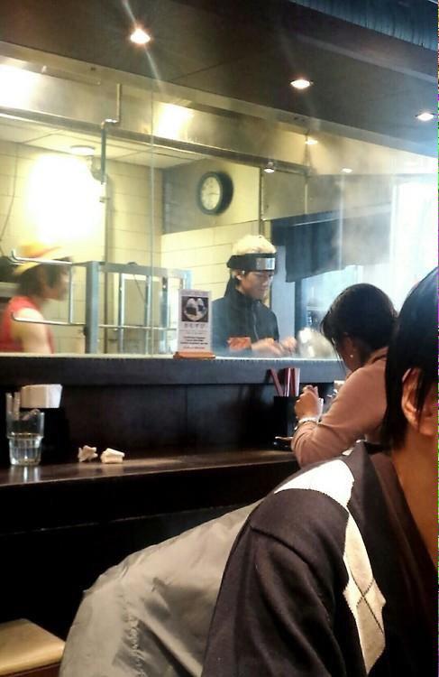 PirateChests's tweet image. When you're King of the Pirates and Hokage but the economy is bad.