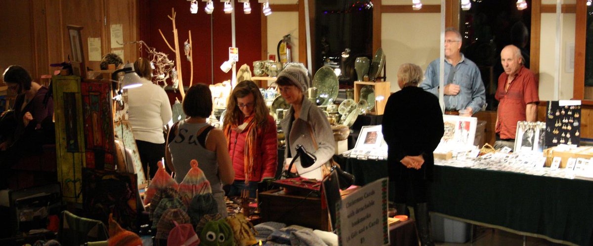 QuadraArtists's tweet photo. Great turnout at the #Christmas Craft Fair. Lots of good #StudioTour work to be seen!  #quadraisland http://t.co/LZNXWoPNie