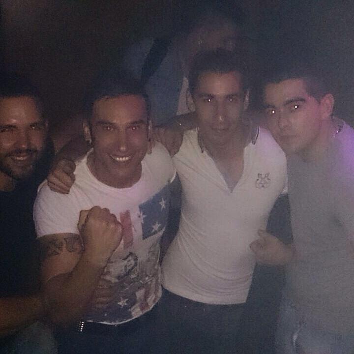 _DSarmiento13's tweet photo. Pedazo de sesión que se marcó @javibossdj  en #SalaLokuanon!bb http://t.co/Hr4tvMASau