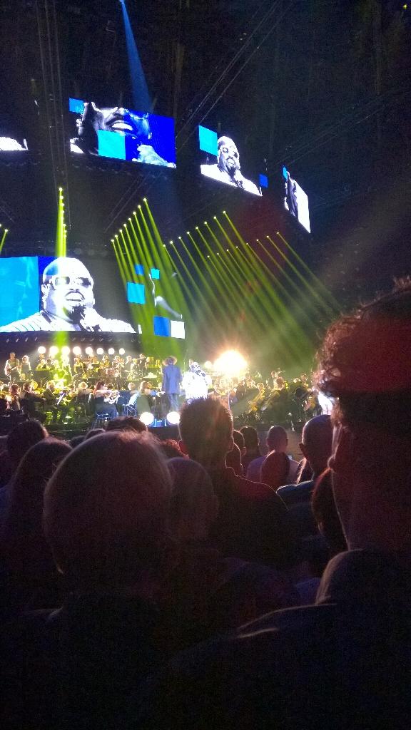 niwel's tweet photo. 't was tof geweest mocht ceelo uit de lucht komen #discobal #notp14 http://t.co/RUpvSW2RP2