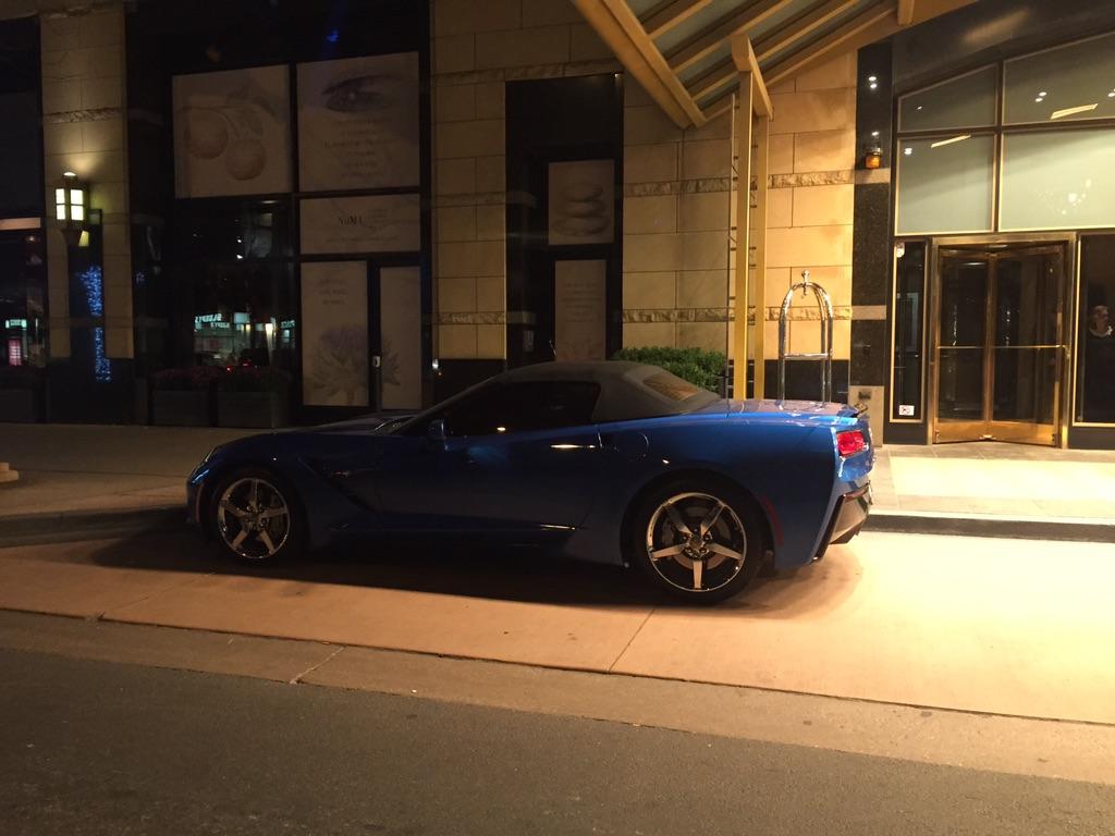 ChiTownArrow's tweet photo. Want/NEED #emeraldvette http://t.co/W128Cg4p1g