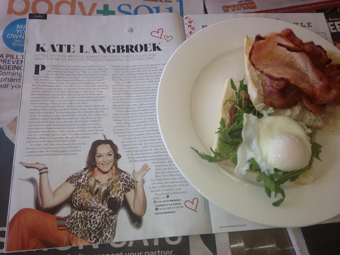 SummerBoag's tweet photo. Giggling myself stupid @katelangbroek
You're a good egg! #onesurething http://t.co/50Oxy7LgUf