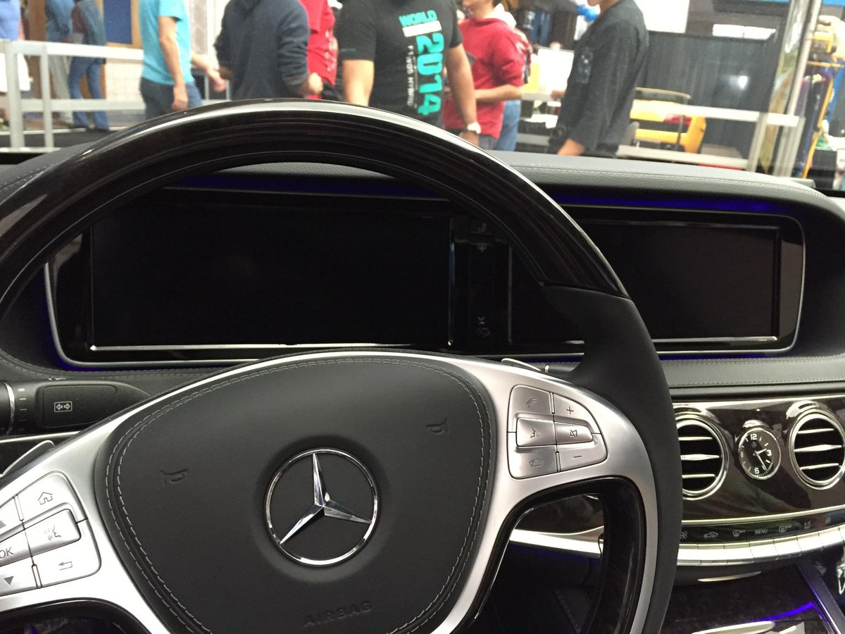 GusyCorrea's tweet image. #TampaAutoShow @TampaAutoShow #fancyview @MercedesBenz booth first floor