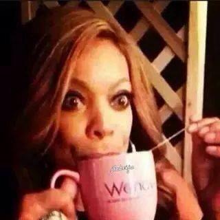 suni44w's tweet image. #aaliyahmovie : how ima be watching Hot Topics Monday!!! LMAO!!!