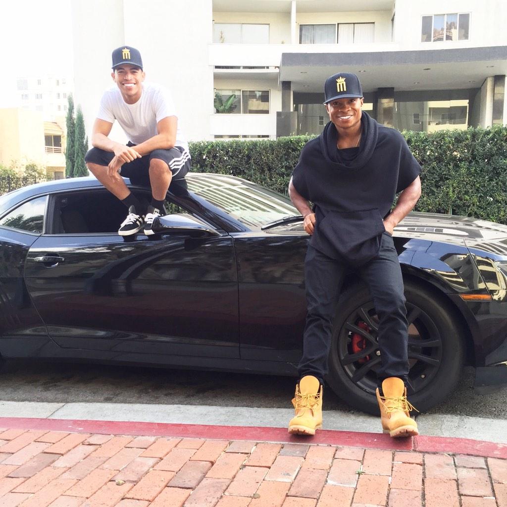 SamJonesIII's tweet image. The door of opportunity is ALWAYS open! And if it seems like it's not, just Kick it!

Enjoy the rest of your Saturday