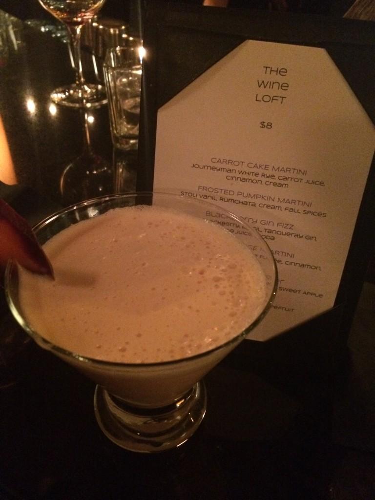 ACubsFan007's tweet photo. Amazing Carrot Cake Martini - @JourneymanDist White Rye, Carrot Juice, Cinn Cream Liqueur w/ @Fr3qFRO @wineloftwmich http://t.co/9lyJN9RJBv