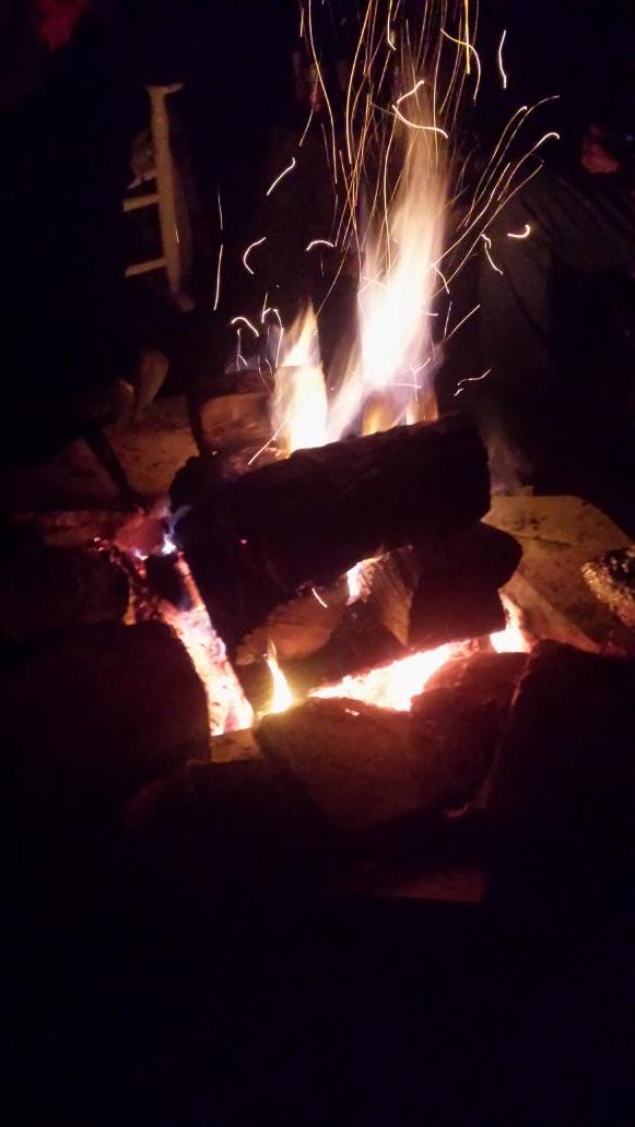satyrandnymphcb's tweet photo. Hanging out on the farm on a cold night with a warm fire w/@hotflachef1 http://t.co/5dw97Dx01D