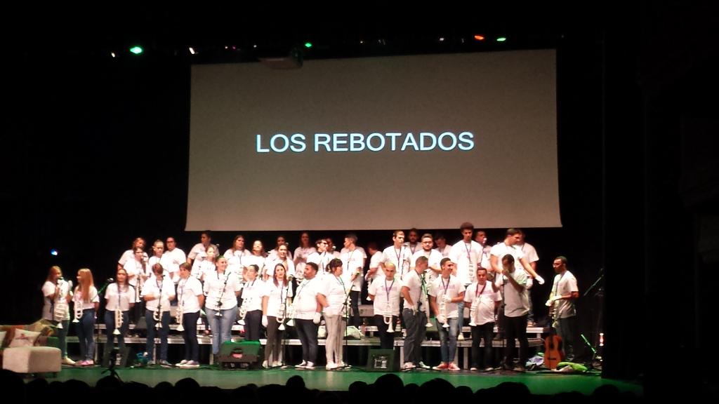 #Triquikonas15 <a href="/MurgaRebotados/">Murga Los Rebotados</a> canta su pasacalle y estrenarán un tema del Carnaval 2015