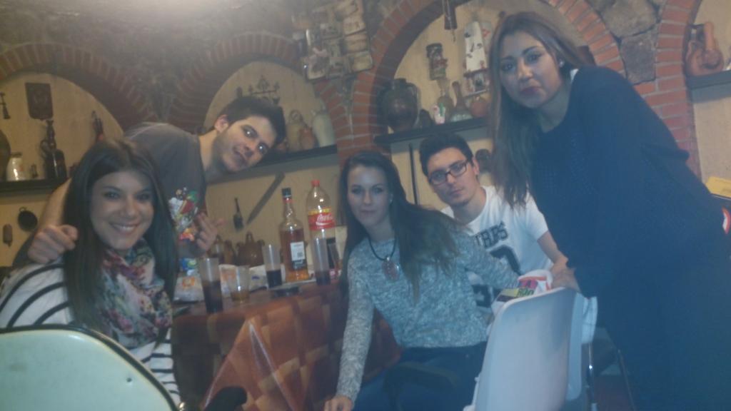 Rubenmore94's tweet photo. De copas en la bodega con esta gentuza ajaja @LauraBS5 @carmen_ccb @yvonnecienpies @IvanRamoscifu4 @DCencillo11 http://t.co/iJ2k0Cx6Gr