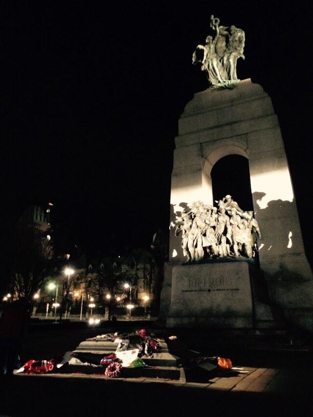 gregintyre's tweet photo. To our fallen heroes thank you! http://t.co/pRHfvp8haa