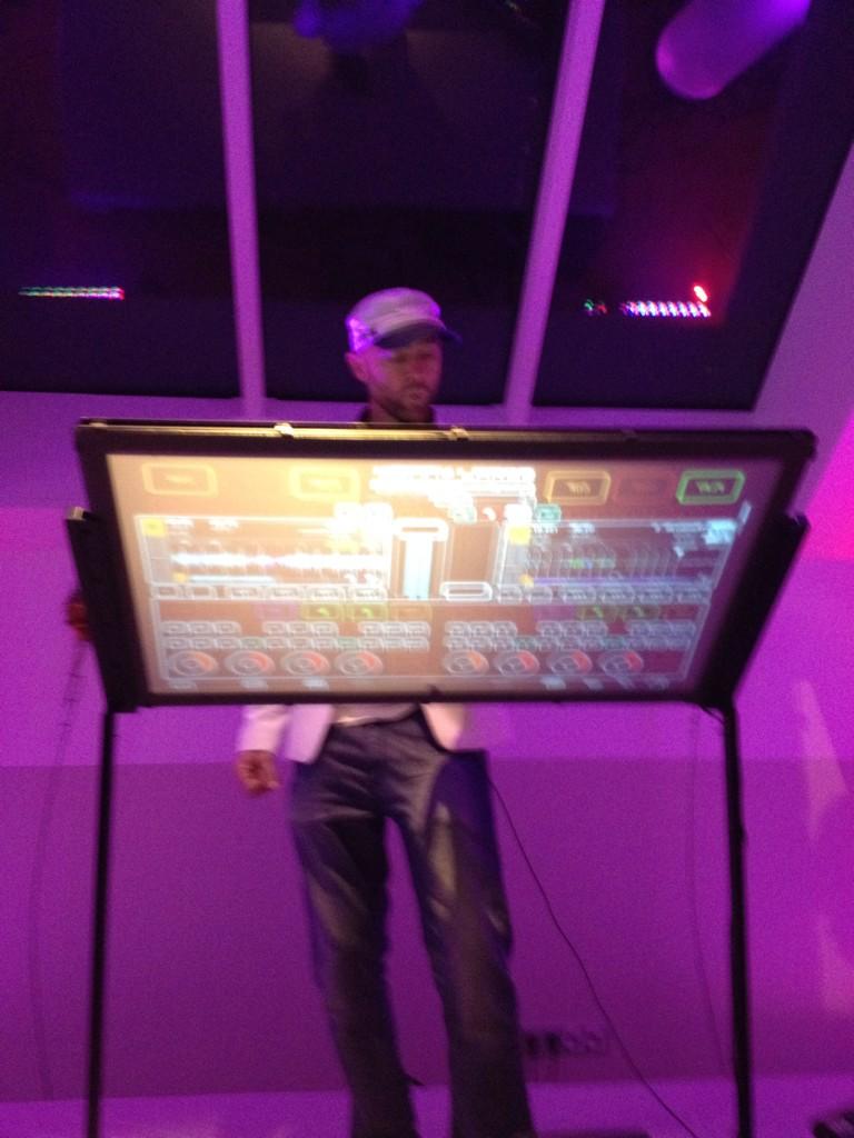 smeetd1's tweet photo. This is THE man,,! High tech DJ @OpenUni30 #openuni30 http://t.co/PIibitIrl8