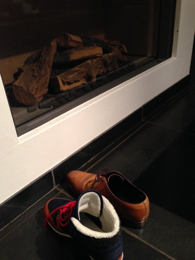 KoenVloet's tweet photo. Sinterklaas kapoentje 
gooi wat in mijn schoentje 
Gooi wat on mijn laarsje 
Dank u sinterklaasje @SintNicolaas http://t.co/W5ZFjYj1Pb