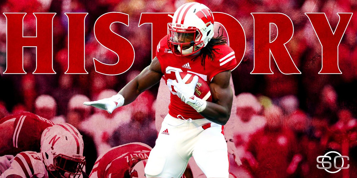 SportsCenter's tweet photo. HISTORY! Melvin Gordon sets NCAA single-game record with 408 yards rushing, breaking LaDainian Tomlinson's record. http://t.co/VcTPFxMG33