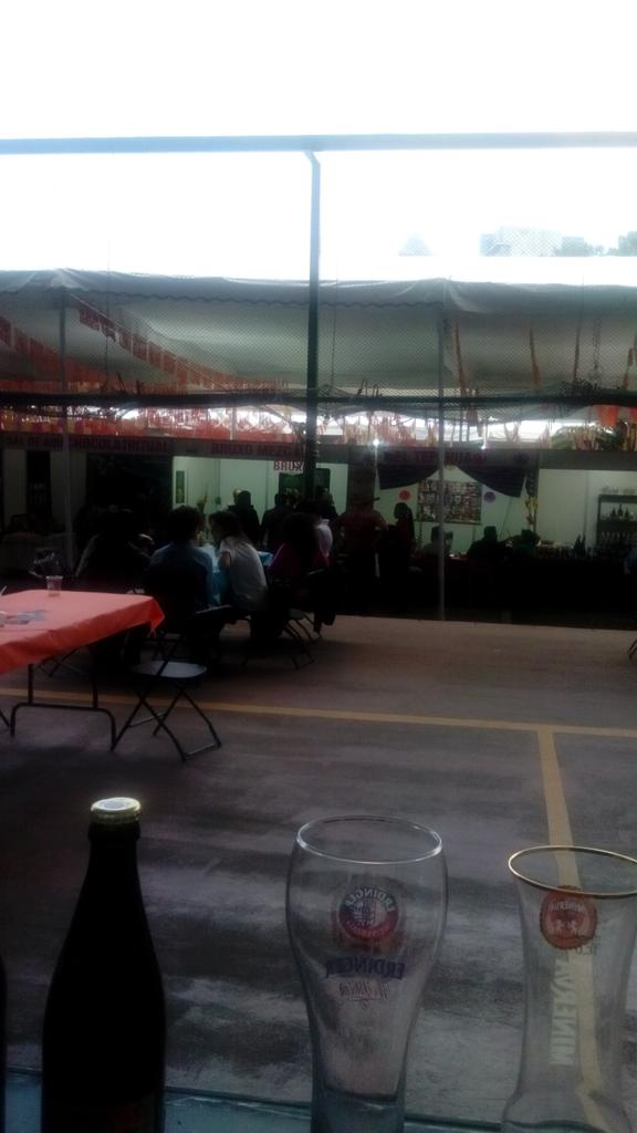 maxivam's tweet photo. Mañana la entrada a #tigal será gratis acá los esperamos cc @charmijan @LOMMX @cmexicana @CerveMinervaDF http://t.co/CoYNiQBe3Y
