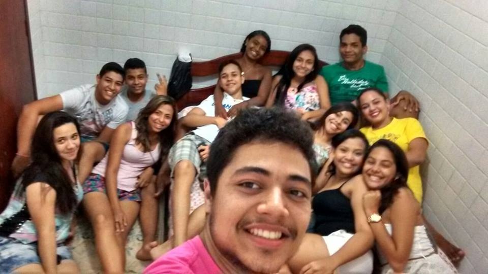 belarosaof_'s tweet photo. Mais que amigos, somos uma família!! 💕 #confiodeolhosfechados #meusrosados #EJC2014 #circulorosa http://t.co/pPJMJN3n0Y