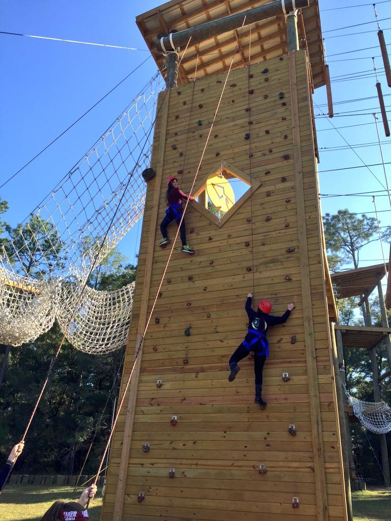 adriana_gb4's tweet photo. climbed this wall like a spider monkey today😂 #fsurez http://t.co/2wdqte1omb