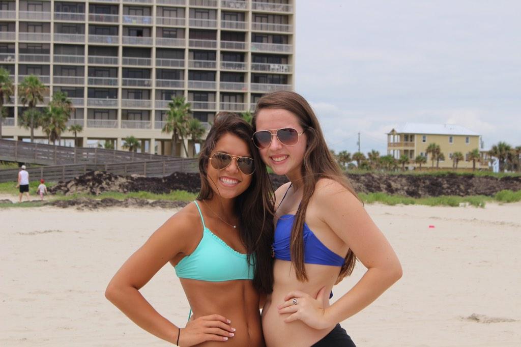 CaitlynChing's tweet photo. HAPPY HAPPY BIRTHDAY @hannahstrohh!!! Love you sweet girl! Hope you are having an amazing birthday! http://t.co/VzGBZPRu1Y