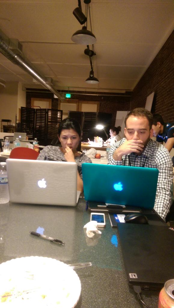 pdiazvargas1's tweet photo. Business minds at work... @NimbbleApp http://t.co/rVpZ9muWG6