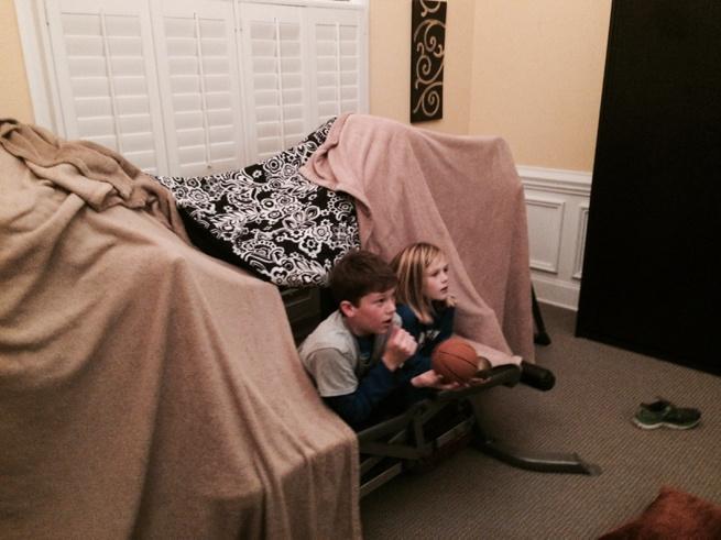 litenupdude's tweet photo. Let your kids build forts http://t.co/QoSHe4Y0P5