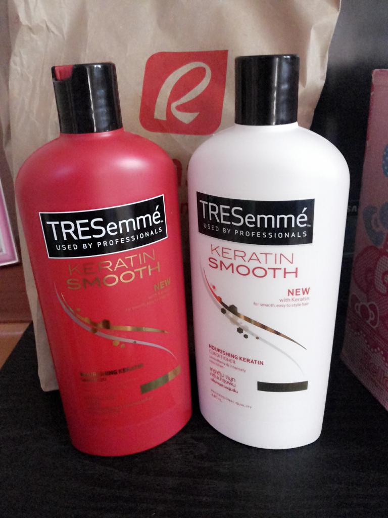 nikkaeuste's tweet photo. @TRESemmePH #RunwayReady #50%off Thanks #Tresemme i love this product sooo much .. ^_^ #MoreSaleMoreFun hahaha :D http://t.co/rIVYhFedAh