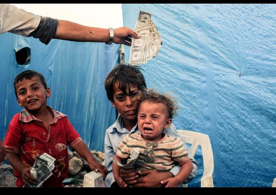 hafsiiiixo's tweet photo. Syrian refugees, this is too much http://t.co/lwn8vHuJD6