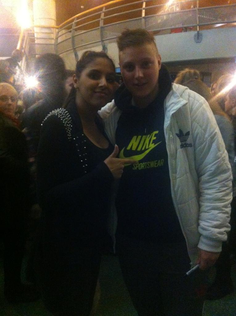 Celiine_dgt's tweet photo. Merci pour tout tu nous a fait decoller !! Merci pour la video, @Lynda_officiel ♡
#lynda #watib #decoller #clermont http://t.co/JqEy5mTdWv